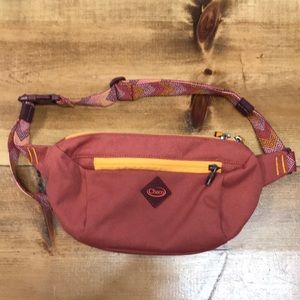 chacos fanny pack